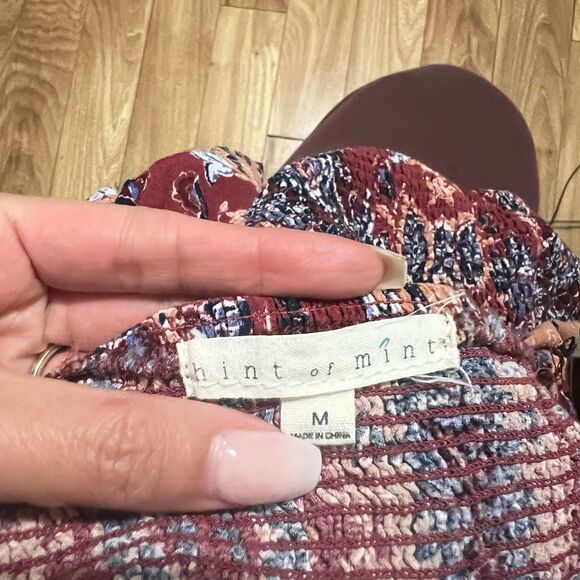 Hint of Mint Cropped Blouse Size M Red Burgundy Printed Puff Sleeve Cottage Boho - Picture 3 of 5